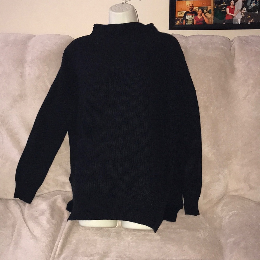 Cloth large black knit sweater 💕
